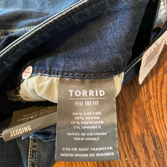 Torrid Super Soft Hi Rise Jegging Blue Jeans NWT Size 26R - Picture 6 of 7